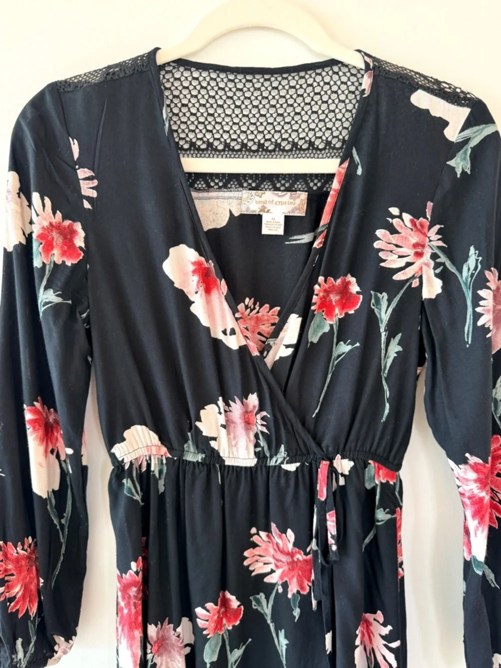 Band of Gypsies Black Pink Floral High-Low Faux Wrap Dress Lace Back Womens XS
